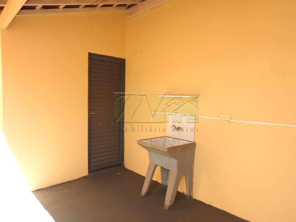 Alugar Residenciais / Casas em Santa Cruz do Rio Pardo R$ 900,00 - Foto 14