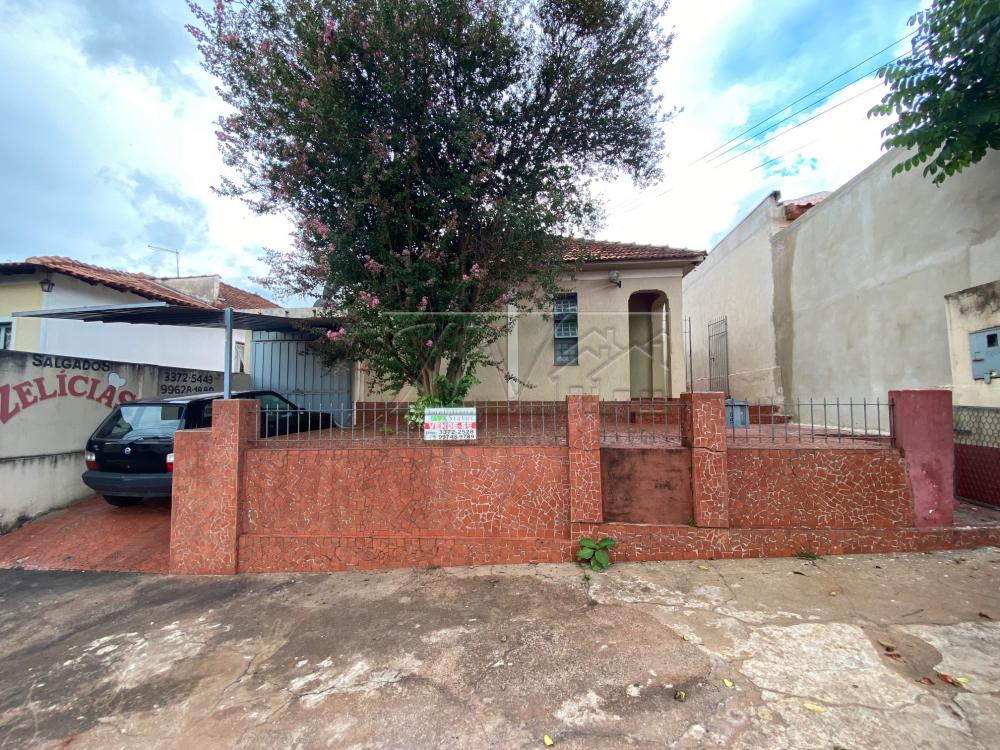 Comprar Residenciais / Casas em Santa Cruz do Rio Pardo R$ 330.000,00 - Foto 2