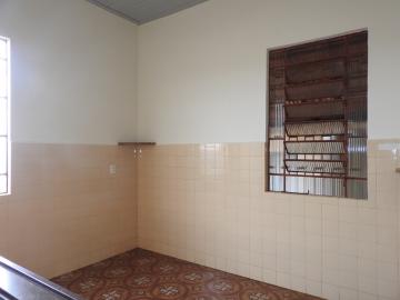 Alugar Residenciais / Casas em Santa Cruz do Rio Pardo R$ 1.500,00 - Foto 19