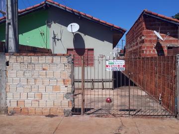 Comprar Residenciais / Casas em Santa Cruz do Rio Pardo R$ 85.000,00 - Foto 1