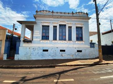 Residenciais / Casas em Santa Cruz do Rio Pardo , Comprar por R$500.000,00