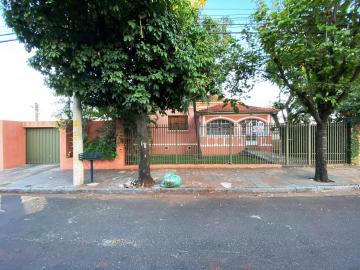 Residenciais / Casas em Santa Cruz do Rio Pardo , Comprar por R$680.000,00