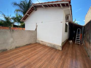 Alugar Residenciais / Casas em Santa Cruz do Rio Pardo R$ 1.000,00 - Foto 26