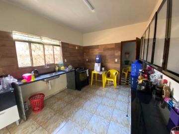Alugar Residenciais / Casas em Santa Cruz do Rio Pardo R$ 1.000,00 - Foto 27