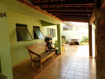 Comprar Residenciais / Casas em Santa Cruz do Rio Pardo R$ 375.000,00 - Foto 4