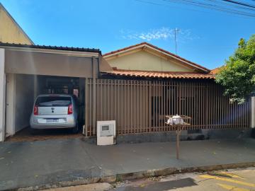 Comprar Residenciais / Casas em Santa Cruz do Rio Pardo R$ 250.000,00 - Foto 2