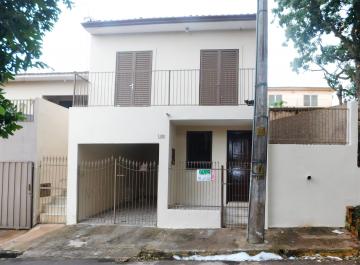 Alugar Residenciais / Casas em Santa Cruz do Rio Pardo. apenas R$ 1.100,00