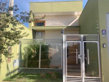 Residenciais / Casas em Santa Cruz do Rio Pardo Alugar por R$2.200,00