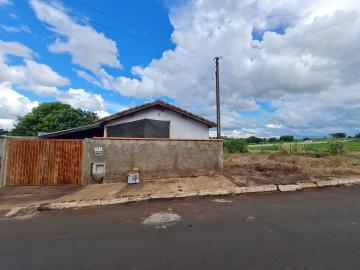 Residenciais / Casas em Espírito Santo do Turvo , Comprar por R$150.000,00