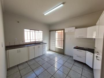Alugar Residenciais / Casas em Santa Cruz do Rio Pardo R$ 2.700,00 - Foto 12