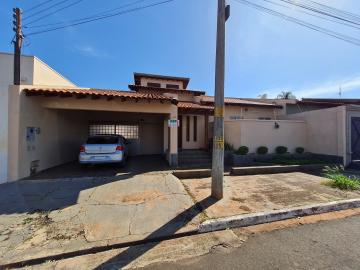 Alugar Residenciais / Casas em Santa Cruz do Rio Pardo R$ 2.700,00 - Foto 2