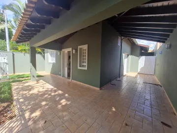 Residenciais / Casas em Santa Cruz do Rio Pardo Alugar por R$3.000,00