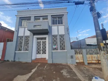 Residenciais / Casas em Santa Cruz do Rio Pardo Alugar por R$3.500,00