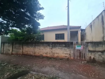 Alugar Residenciais / Casas em Santa Cruz do Rio Pardo. apenas R$ 350.000,00