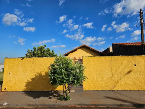 Alugar Residenciais / Casas em Santa Cruz do Rio Pardo. apenas R$ 100.000,00
