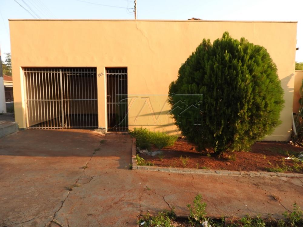Alugar Residenciais / Casas em Santa Cruz do Rio Pardo R$ 950,00 - Foto 2
