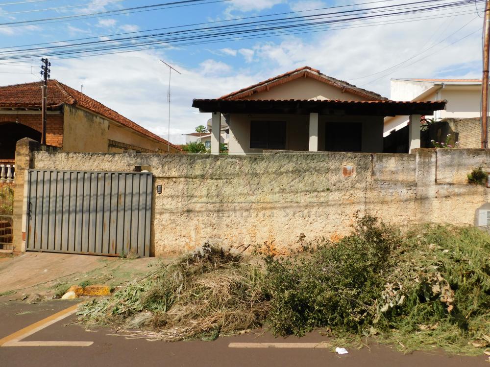 Alugar Residenciais / Casas em Santa Cruz do Rio Pardo R$ 800,00 - Foto 2