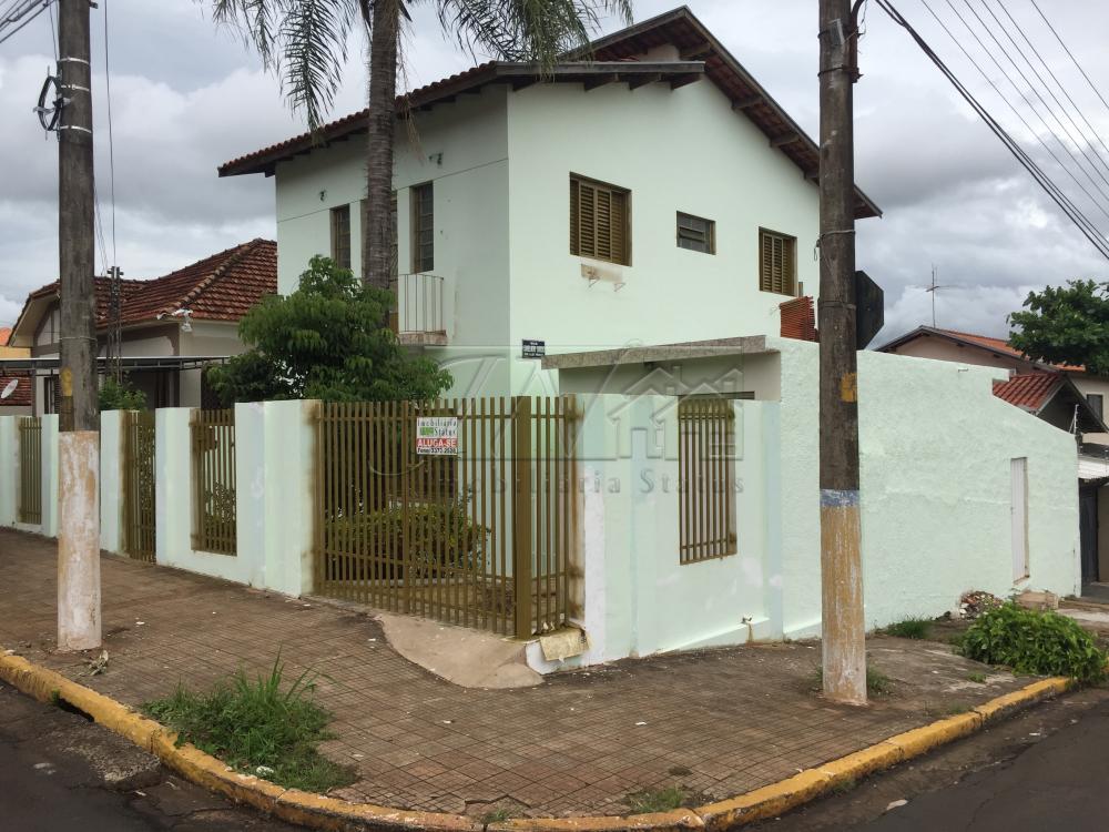 Alugar Residenciais / Casas em Santa Cruz do Rio Pardo R$ 1.300,00 - Foto 2