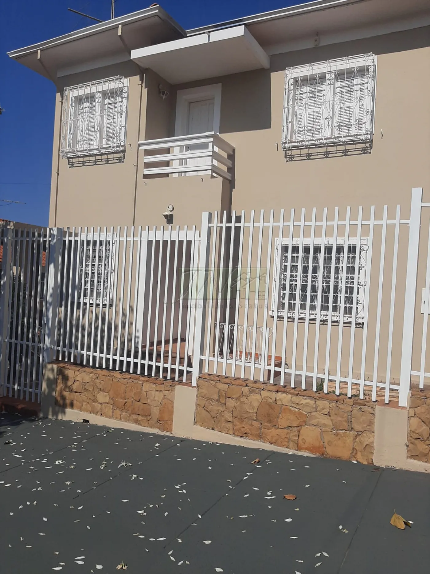 Alugar Residenciais / Casas em Santa Cruz do Rio Pardo R$ 1.400,00 - Foto 2