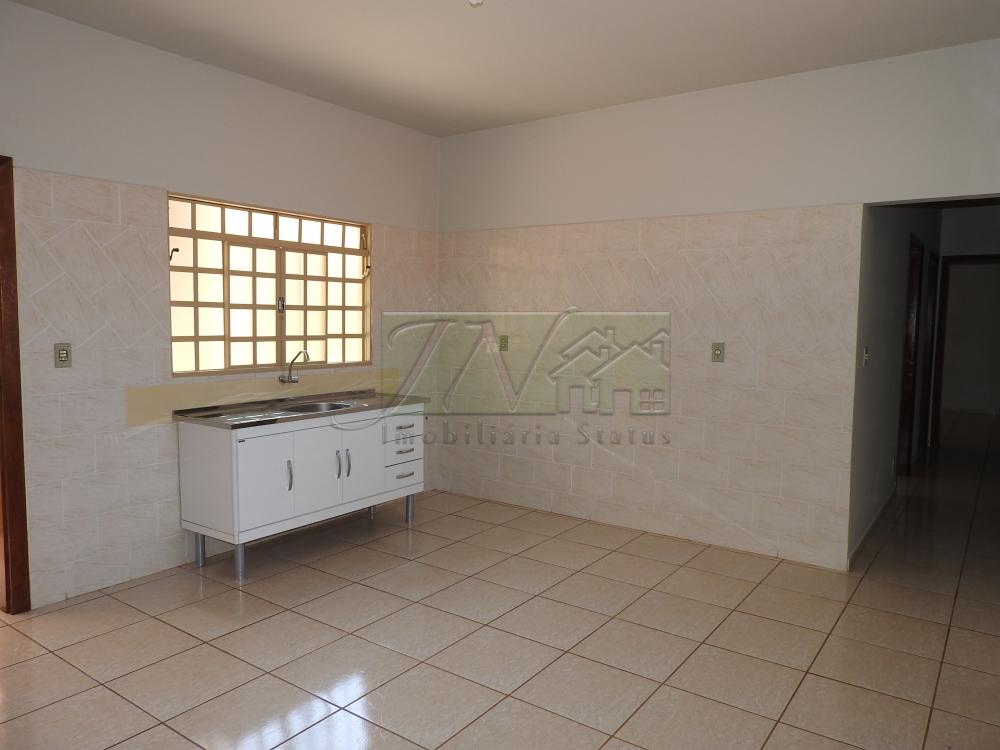 Alugar Residenciais / Casas em Santa Cruz do Rio Pardo R$ 1.300,00 - Foto 6