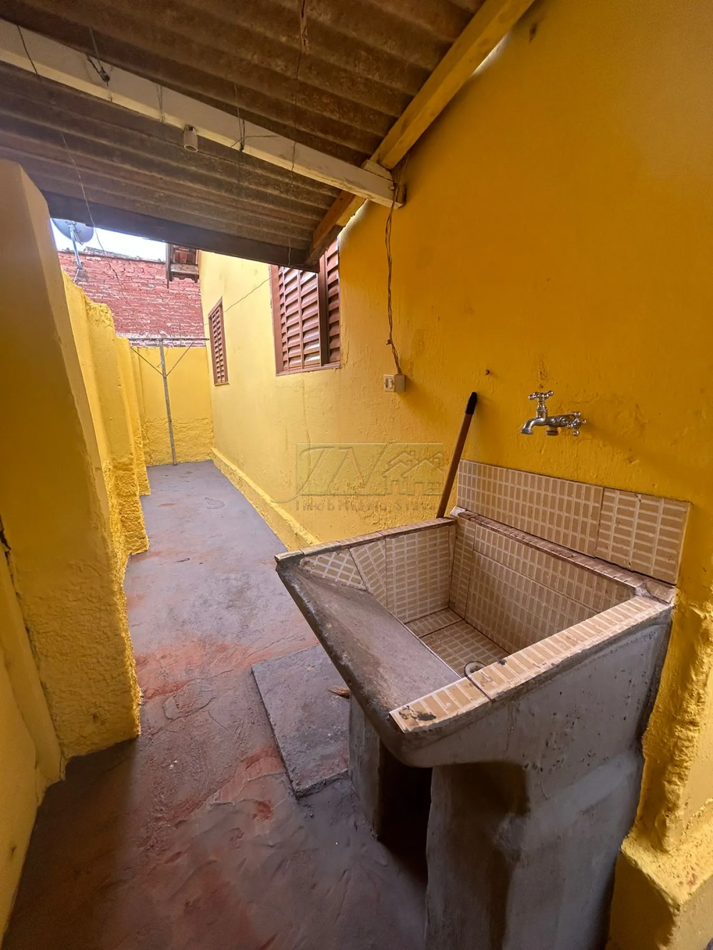 Alugar Residenciais / Casas em Santa Cruz do Rio Pardo R$ 850,00 - Foto 12