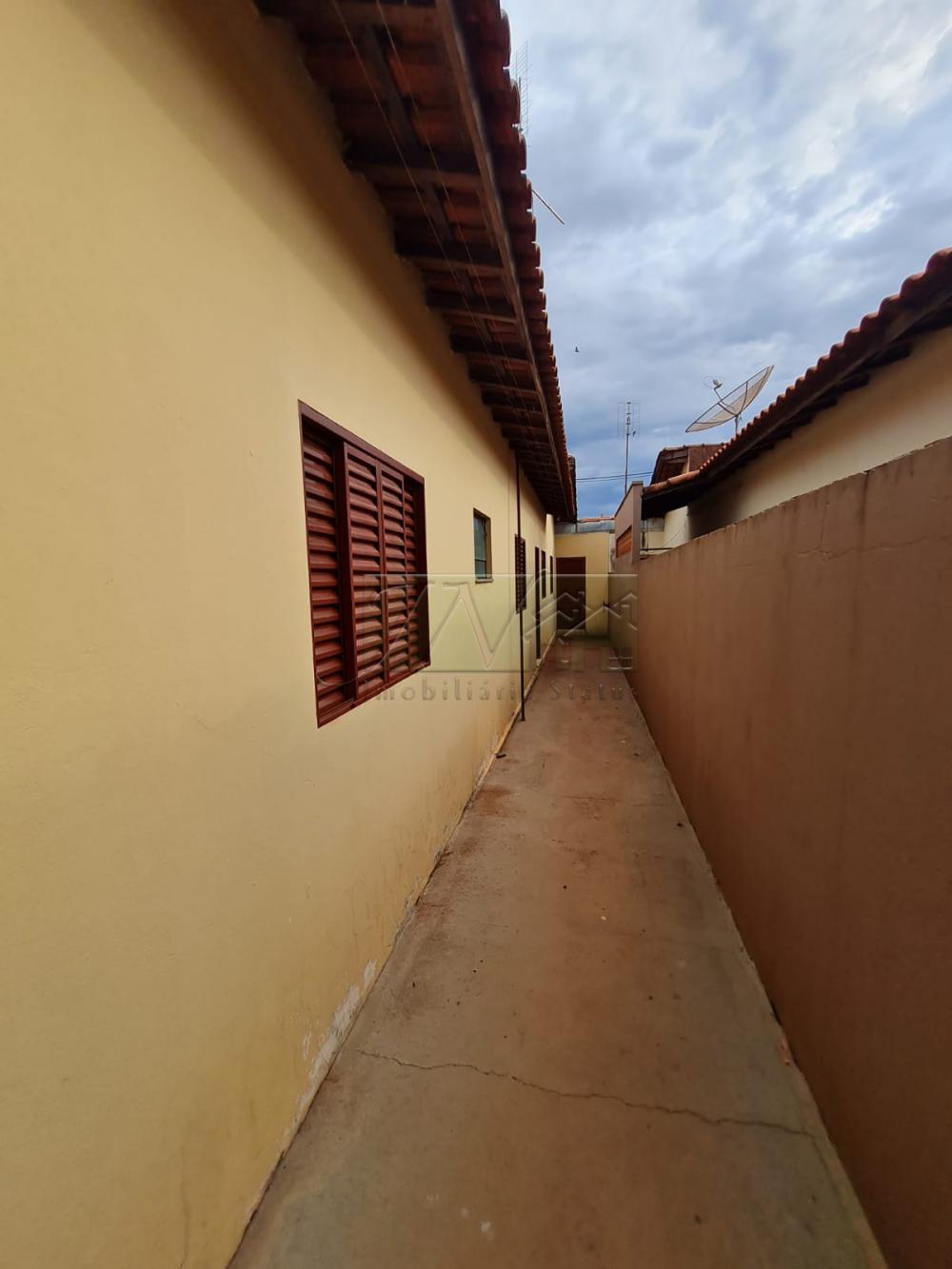 Alugar Residenciais / Casas em Santa Cruz do Rio Pardo R$ 850,00 - Foto 11