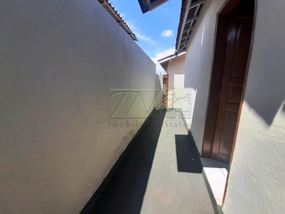 Alugar Residenciais / Casas em Santa Cruz do Rio Pardo R$ 600,00 - Foto 2