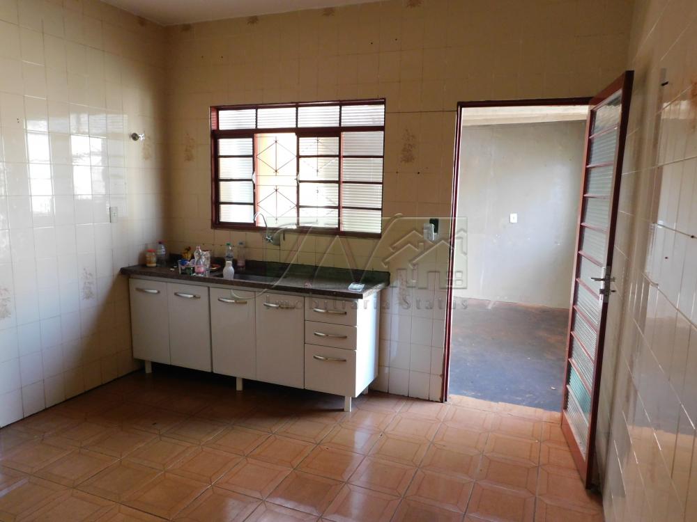 Alugar Residenciais / Casas em Santa Cruz do Rio Pardo R$ 1.200,00 - Foto 18