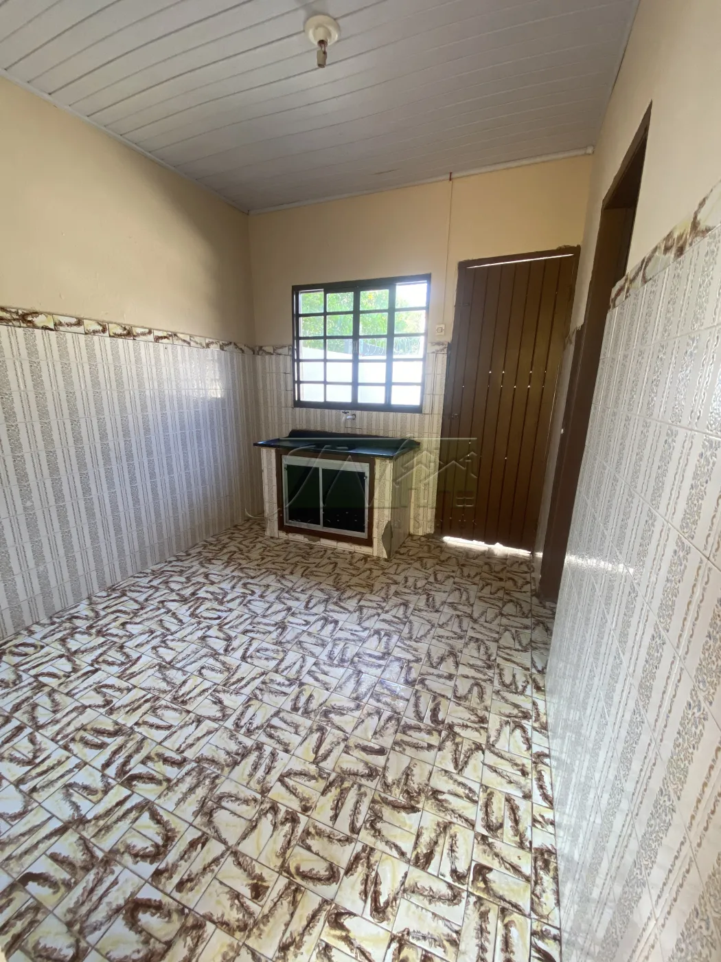 Alugar Residenciais / Casas em Santa Cruz do Rio Pardo R$ 700,00 - Foto 7