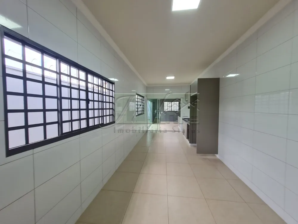 Alugar Residenciais / Casas em Santa Cruz do Rio Pardo R$ 2.600,00 - Foto 10