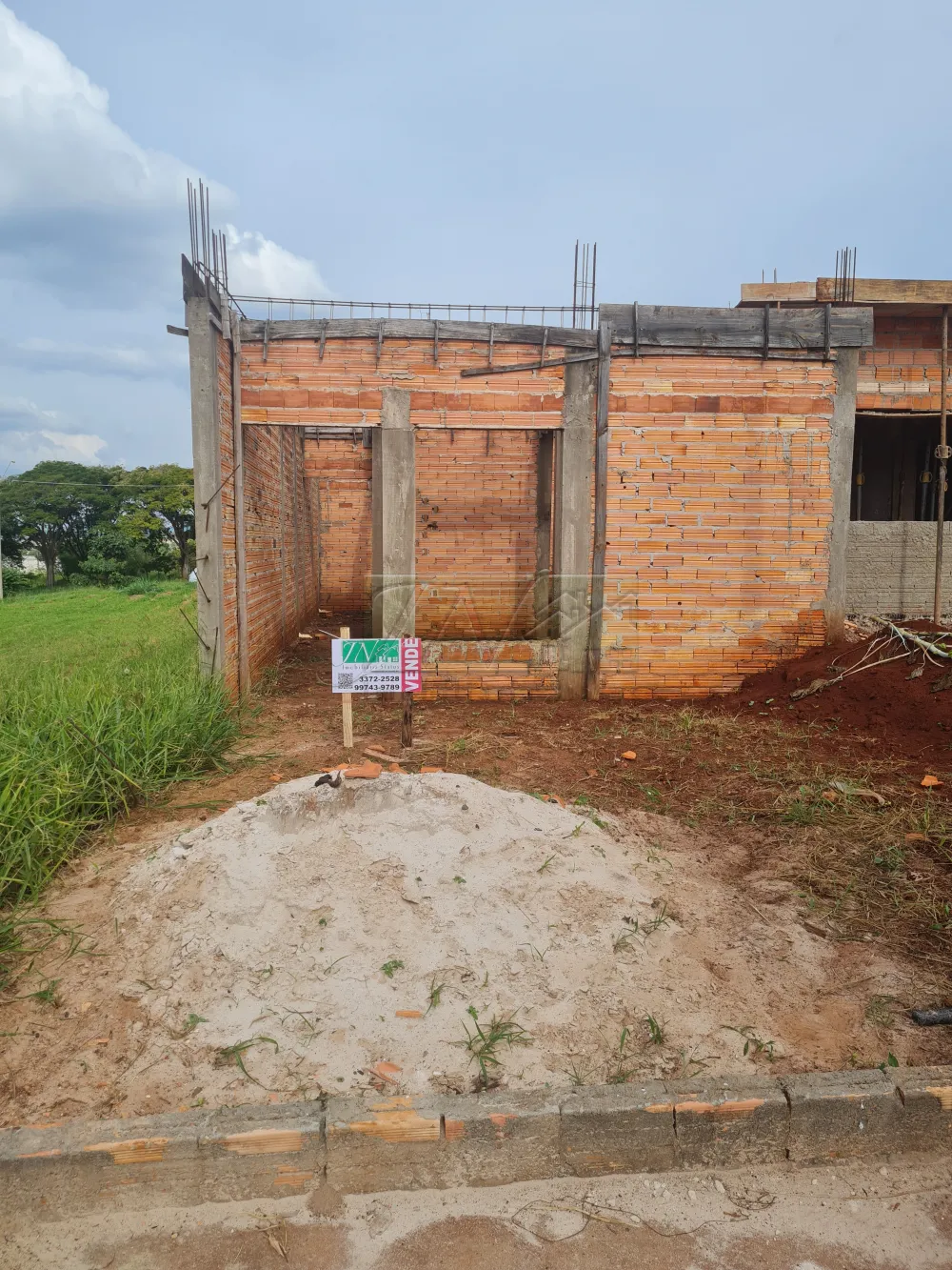 Comprar Terrenos / Lote em Santa Cruz do Rio Pardo R$ 120.000,00 - Foto 1