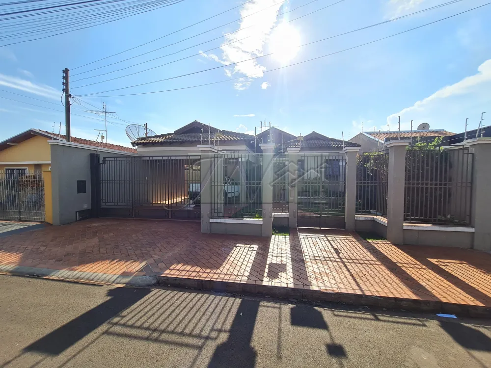 Comprar Residenciais / Casas em Santa Cruz do Rio Pardo R$ 1.300.000,00 - Foto 1