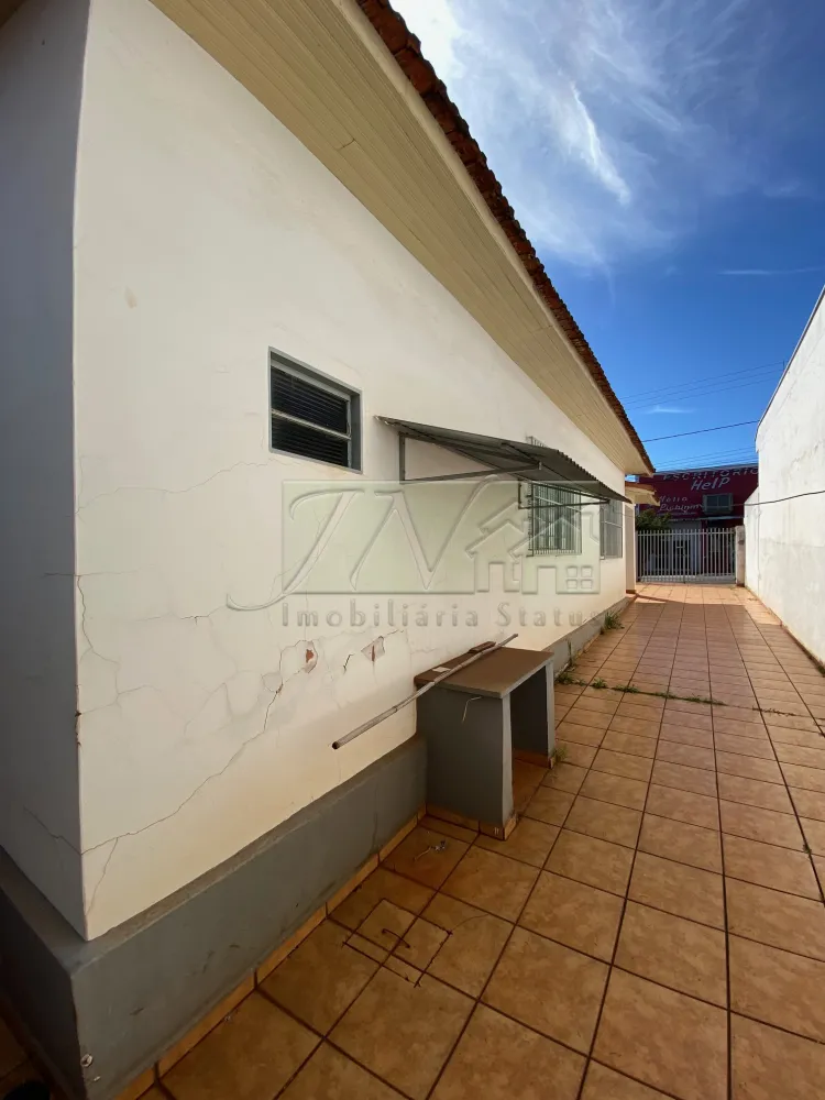 Comprar Residenciais / Casas em Santa Cruz do Rio Pardo R$ 750.000,00 - Foto 23