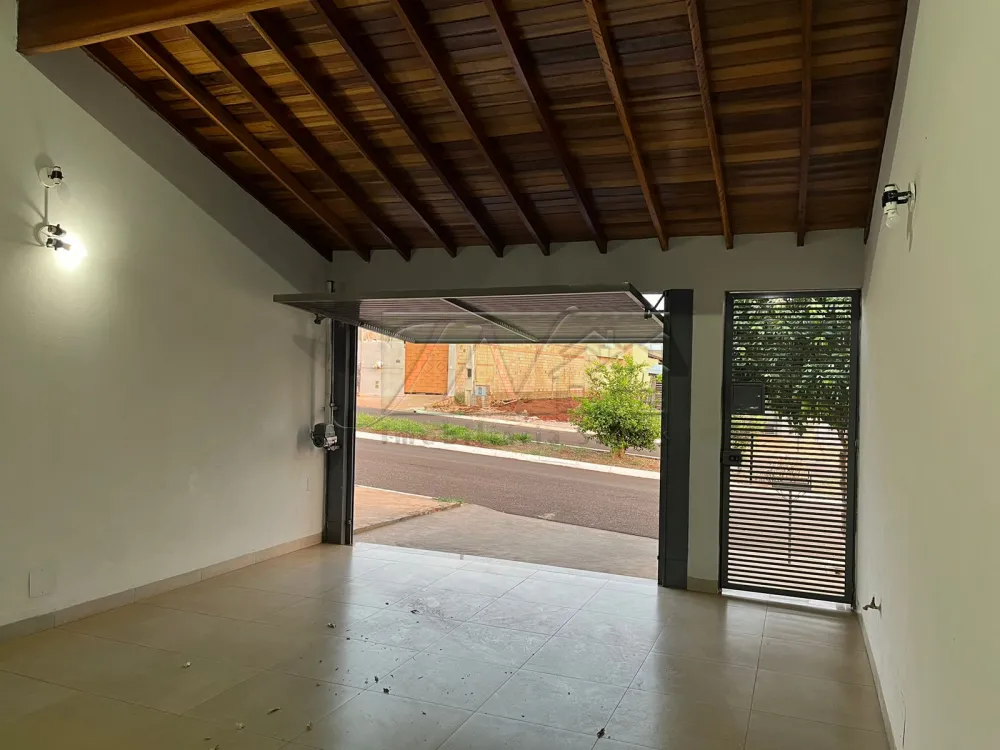 Alugar Residenciais / Casas em Santa Cruz do Rio Pardo R$ 1.600,00 - Foto 3