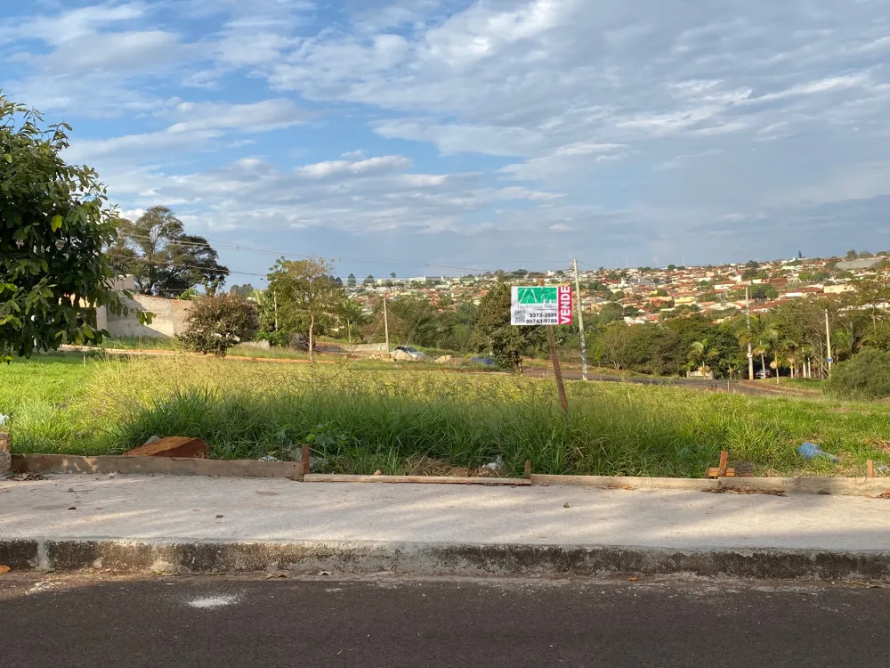 Comprar Terrenos / Lote em Santa Cruz do Rio Pardo R$ 130.000,00 - Foto 2