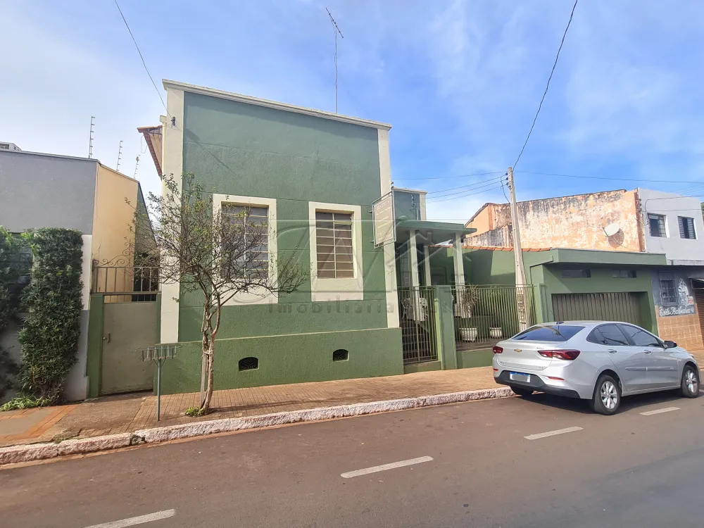 Comprar Residenciais / Casas em Santa Cruz do Rio Pardo - Foto 1