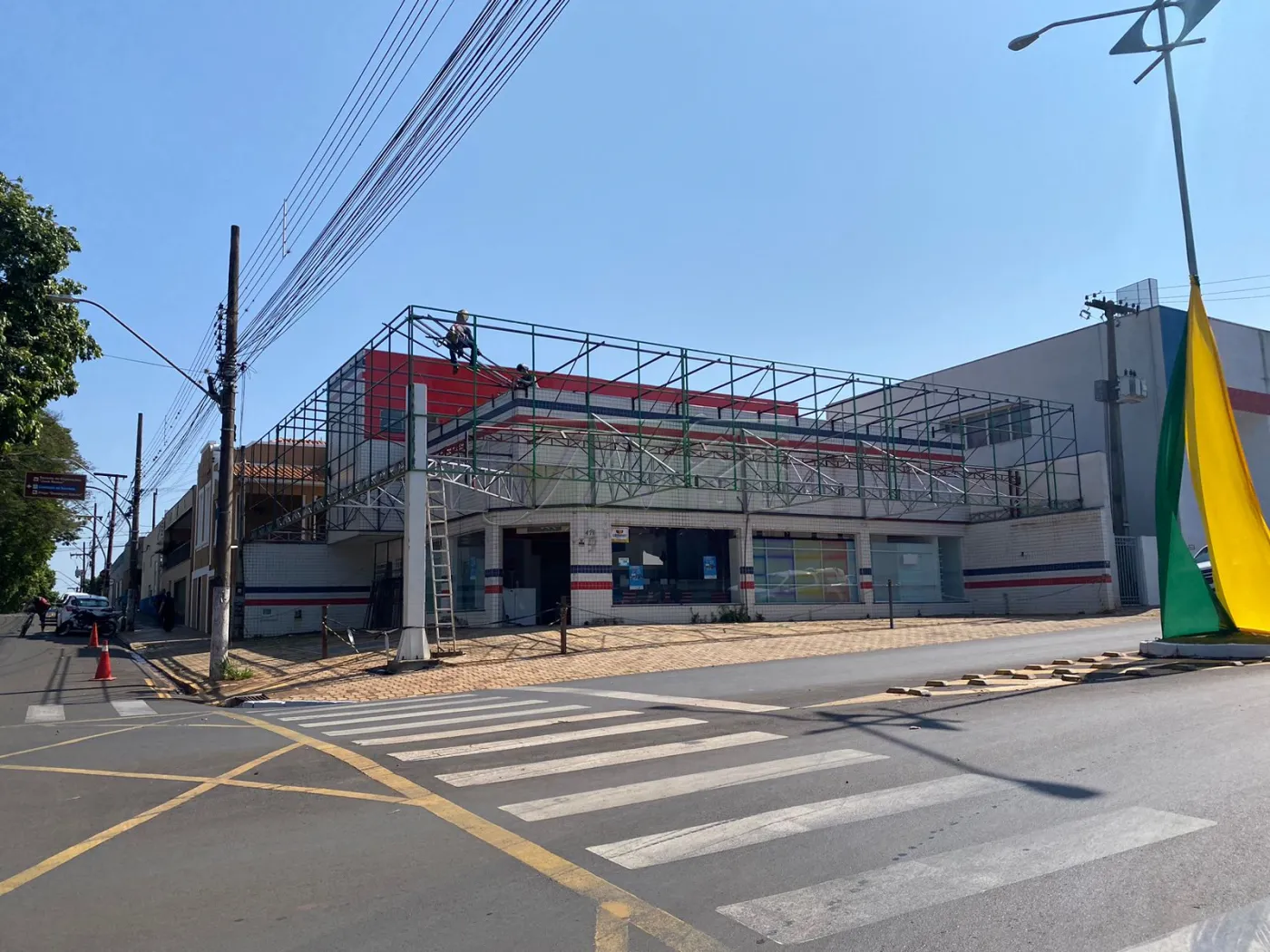 Comprar Comerciais / Ponto Comercial em Santa Cruz do Rio Pardo R$ 4.200.000,00 - Foto 1