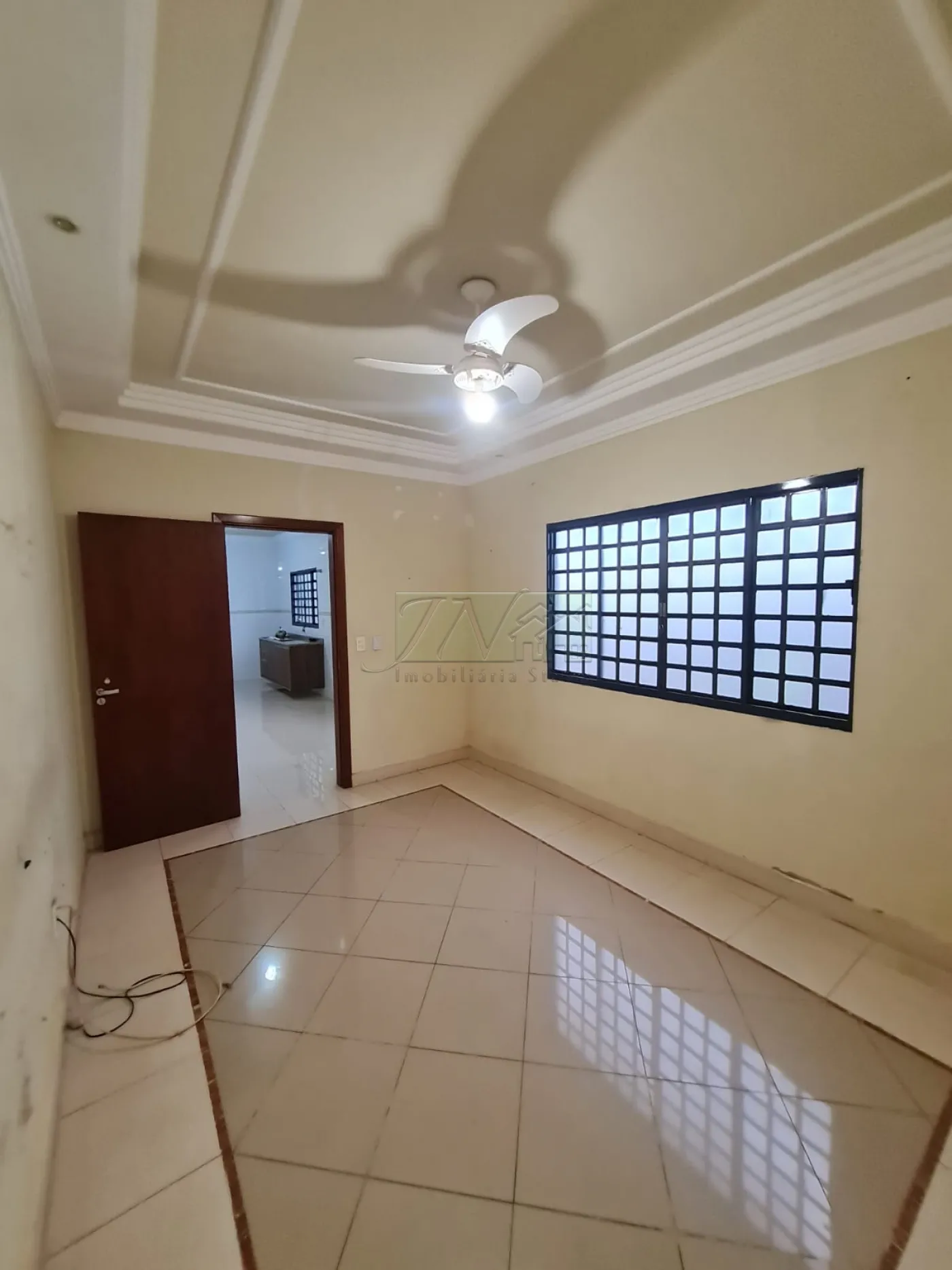 Alugar Residenciais / Casas em Santa Cruz do Rio Pardo R$ 2.500,00 - Foto 4