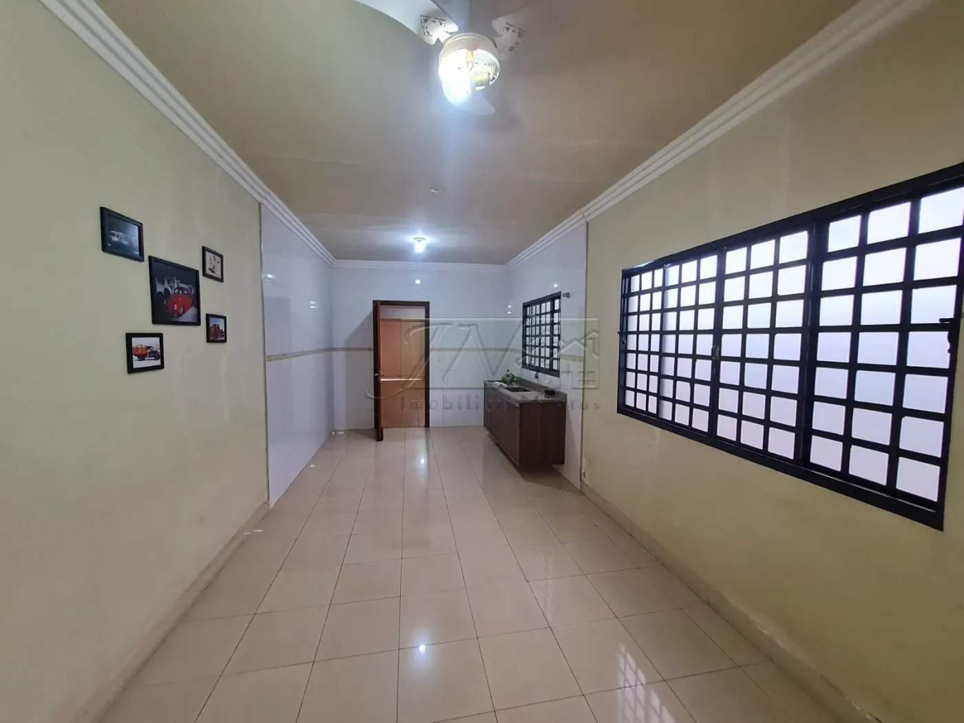 Alugar Residenciais / Casas em Santa Cruz do Rio Pardo R$ 2.500,00 - Foto 6