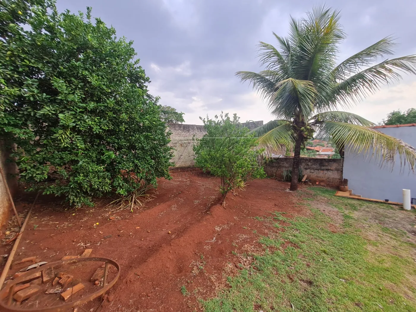 Alugar Residenciais / Casas em Santa Cruz do Rio Pardo R$ 2.500,00 - Foto 22