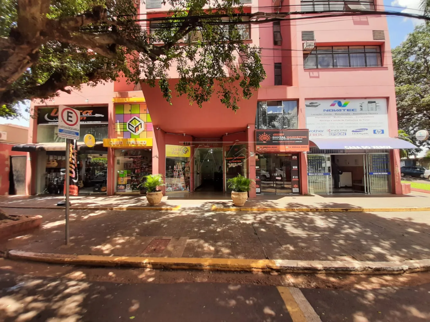 Alugar Comerciais / Sala Comercial em Santa Cruz do Rio Pardo R$ 500,00 - Foto 2