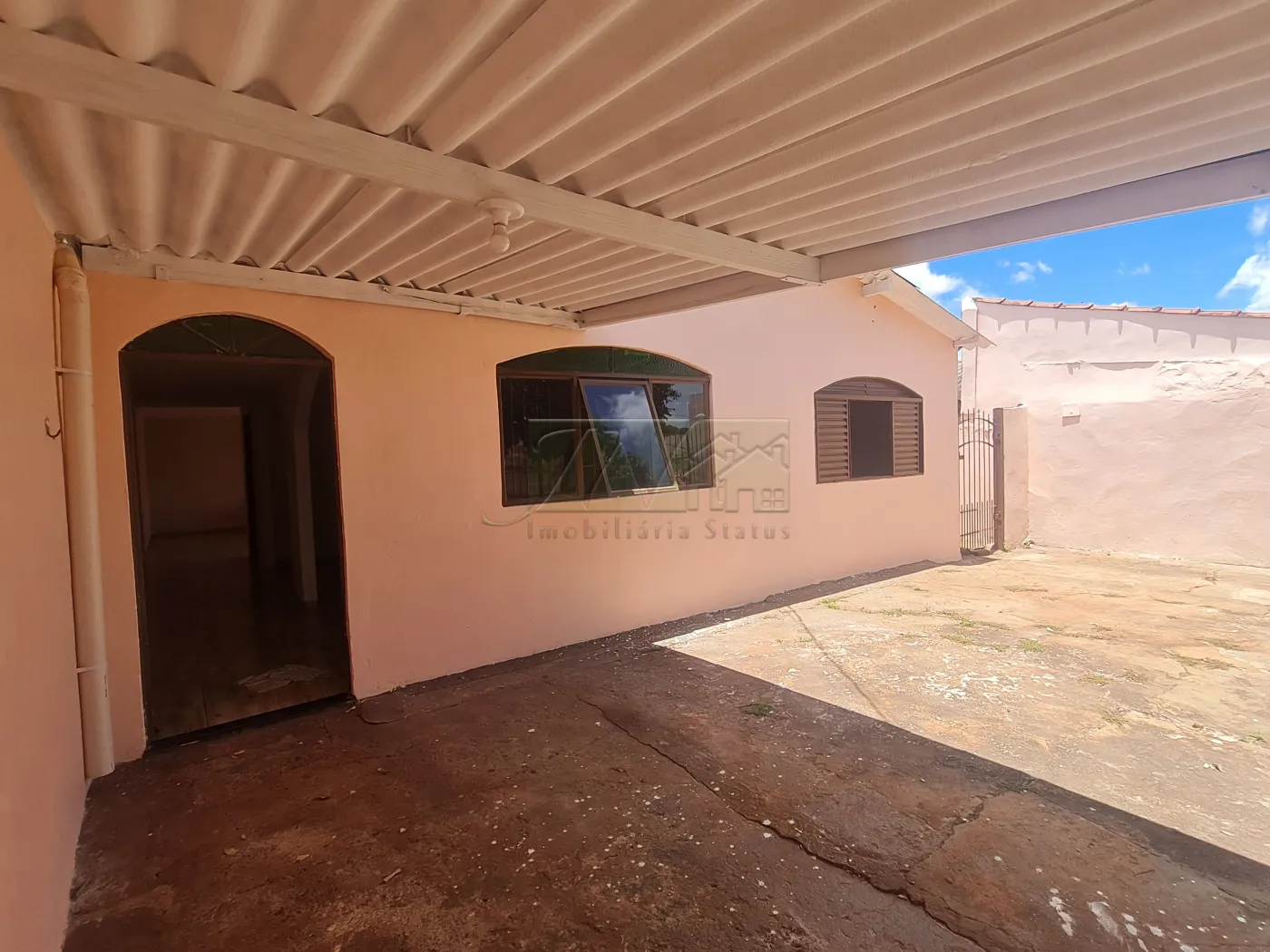 Alugar Residenciais / Casas em Santa Cruz do Rio Pardo R$ 850,00 - Foto 3