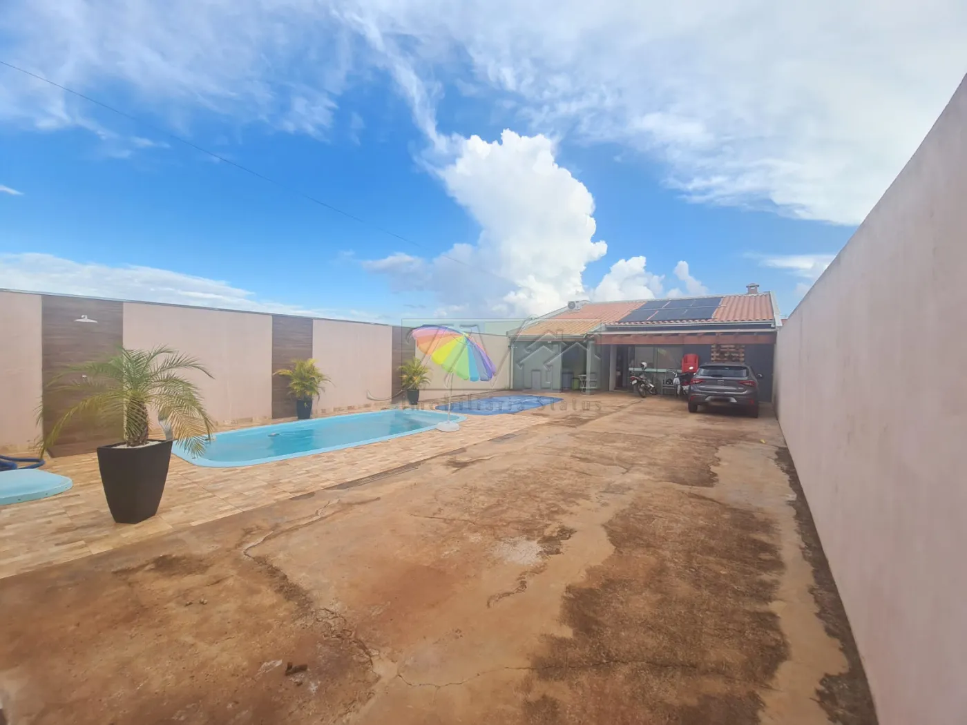 Alugar Residenciais / Casas em Santa Cruz do Rio Pardo R$ 1.300,00 - Foto 3
