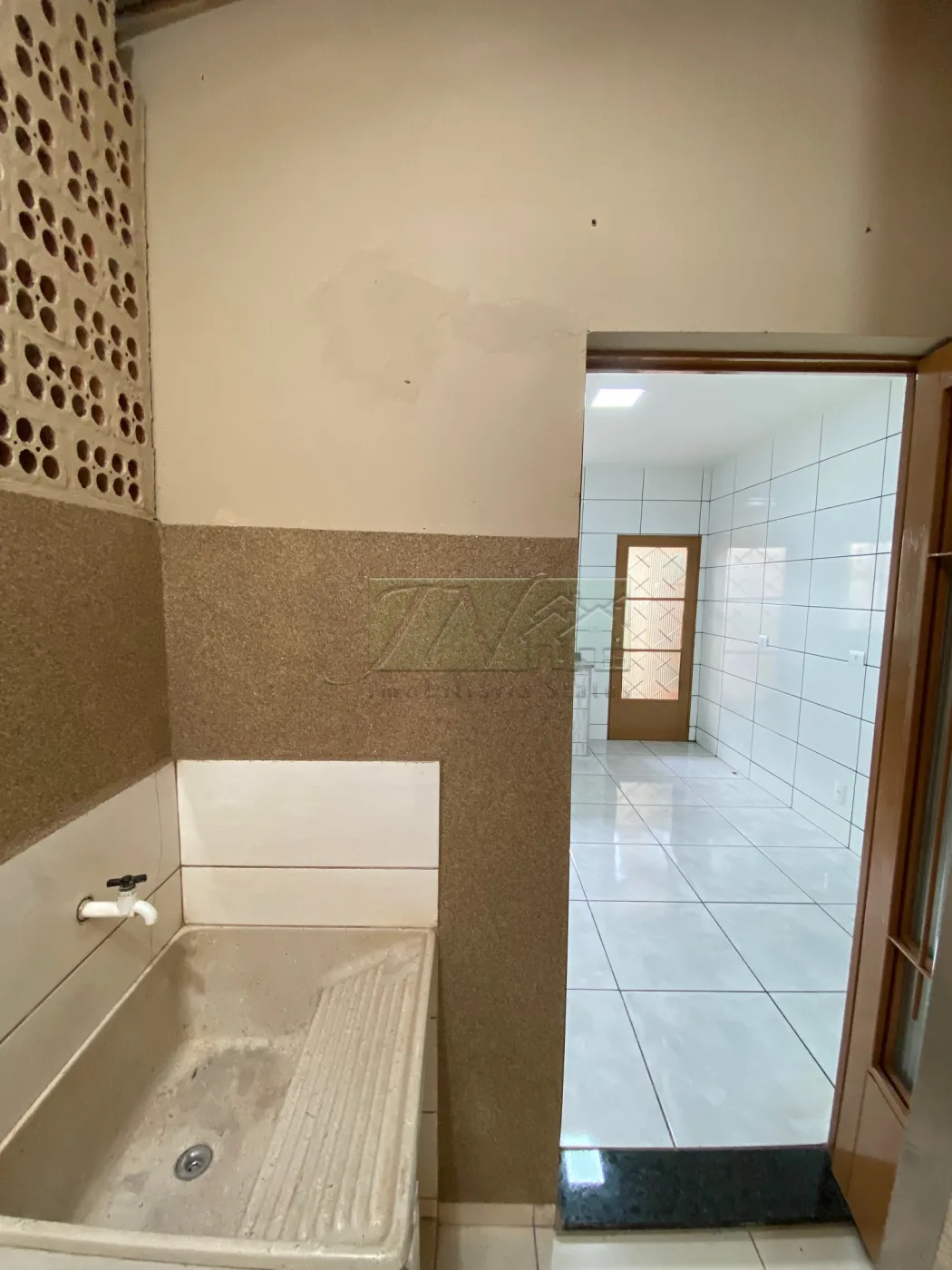 Alugar Residenciais / Casas em Santa Cruz do Rio Pardo R$ 1.700,00 - Foto 30