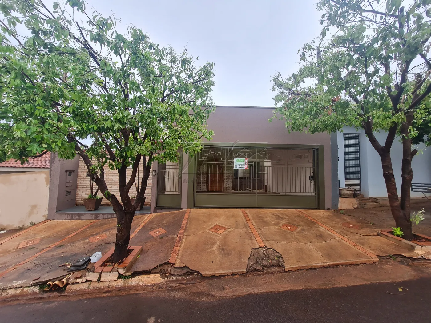 Comprar Residenciais / Casas em Santa Cruz do Rio Pardo R$ 550.000,00 - Foto 1