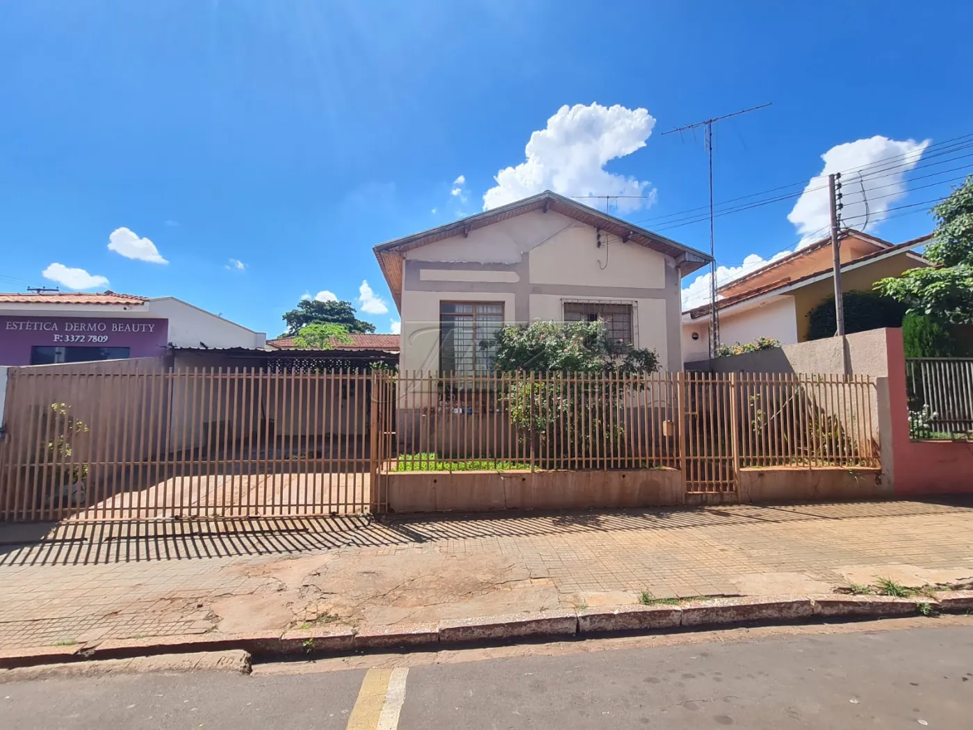 Comprar Residenciais / Casas em Santa Cruz do Rio Pardo R$ 360.000,00 - Foto 2