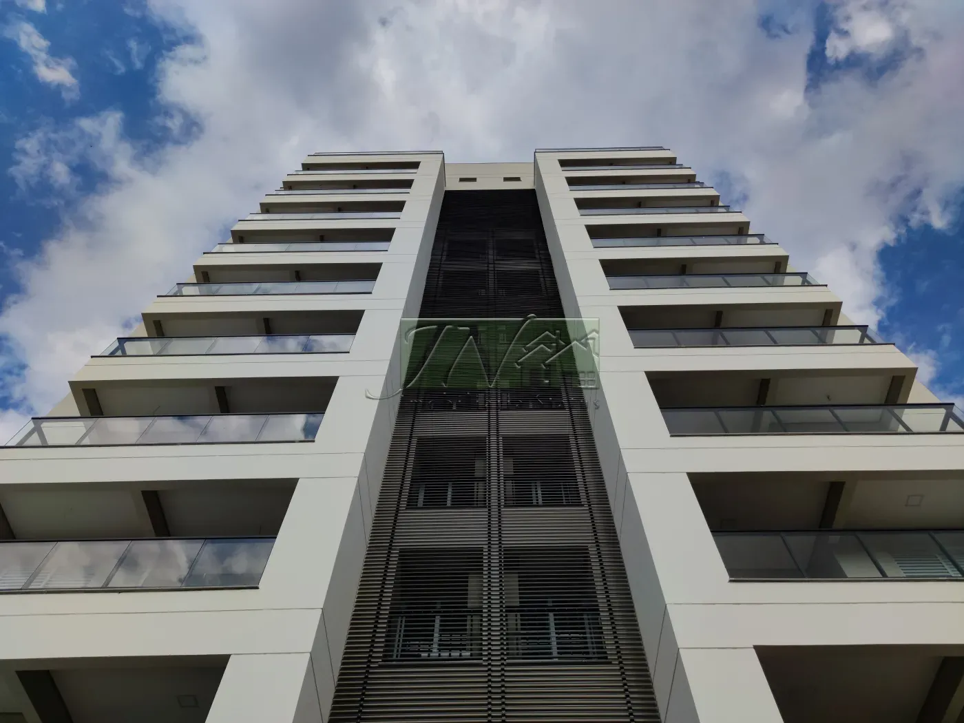 Alugar Residenciais / Apartamentos em Santa Cruz do Rio Pardo R$ 1.500,00 - Foto 1