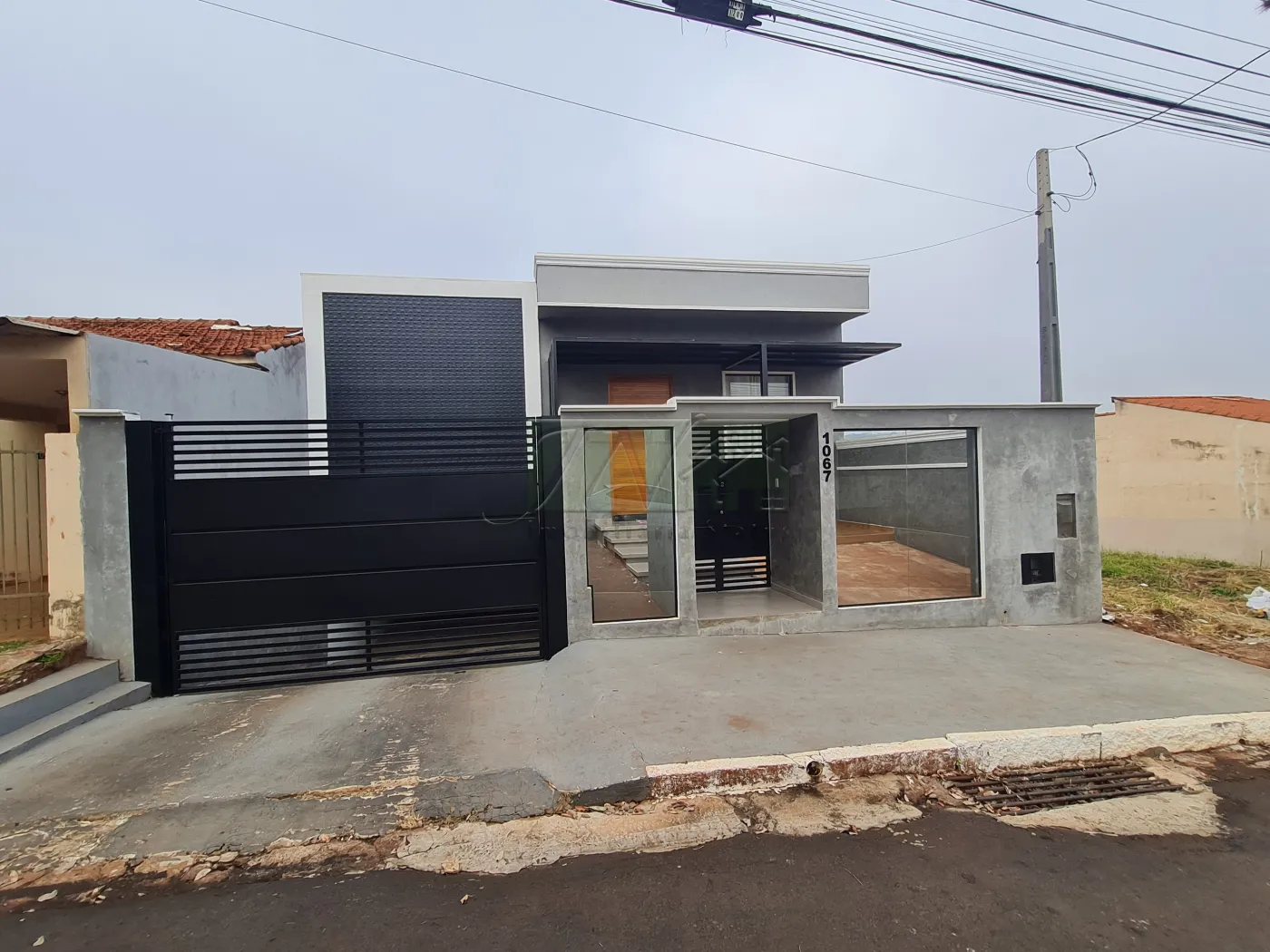 Comprar Residenciais / Casas em Santa Cruz do Rio Pardo R$ 900.000,00 - Foto 2
