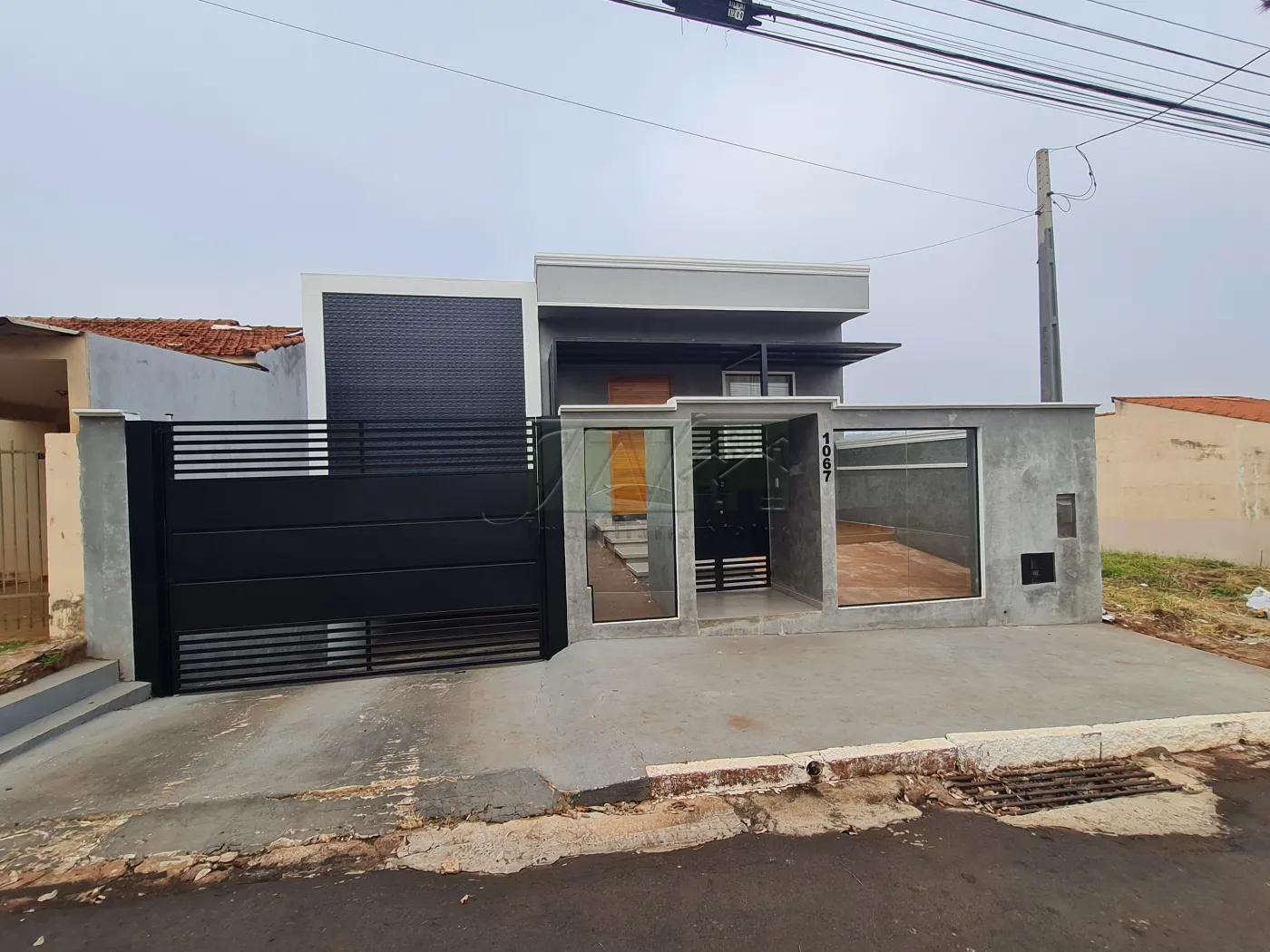 Comprar Residenciais / Casas em Santa Cruz do Rio Pardo R$ 1.000.000,00 - Foto 2