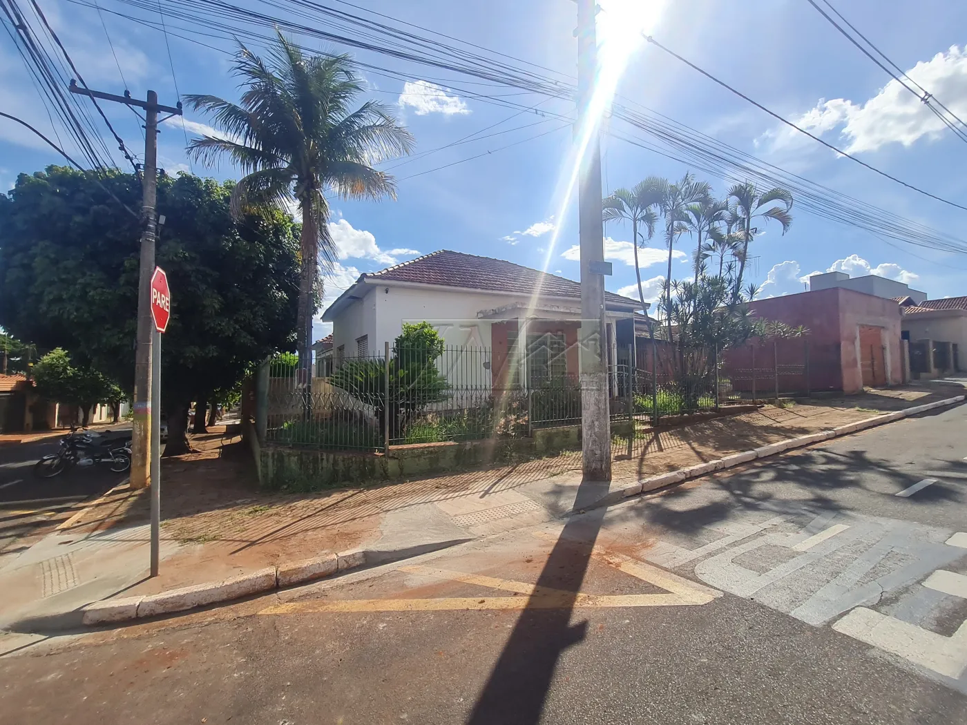 Comprar Residenciais / Casas em Santa Cruz do Rio Pardo R$ 520.000,00 - Foto 2